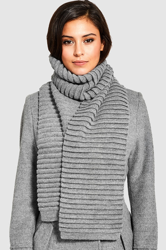 Sentaler Adult Ribbed Scarf featured in Baby Alpaca and available in Grey. Seen from front on model.